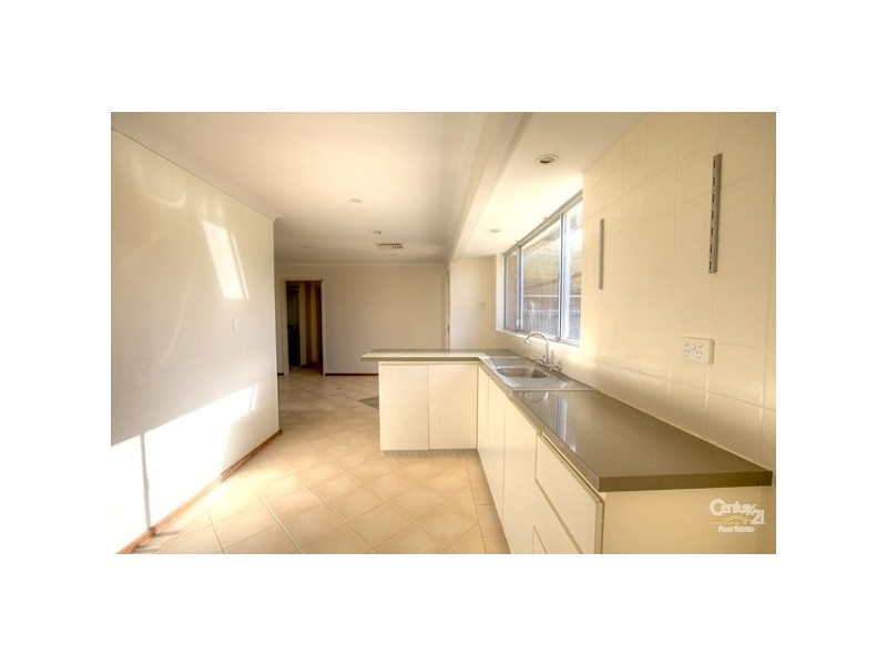 26 Agincourt Drive, Forrestfield WA 6058