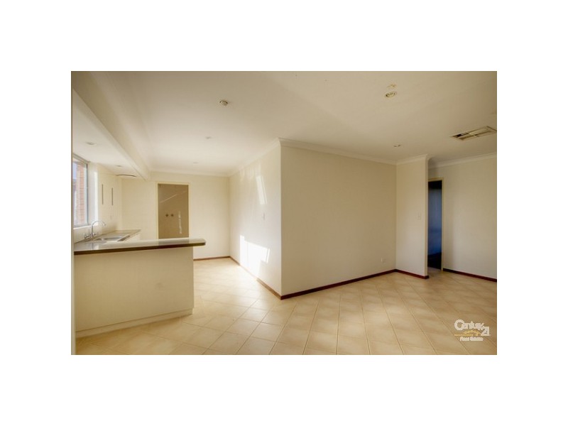 26 Agincourt Drive, Forrestfield WA 6058