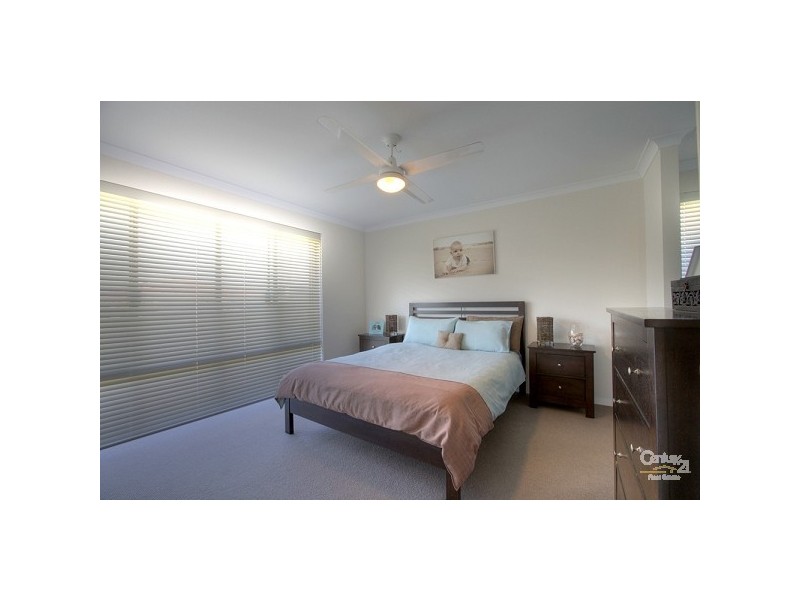 101 Sheffield Road, Wattle Grove WA 6107