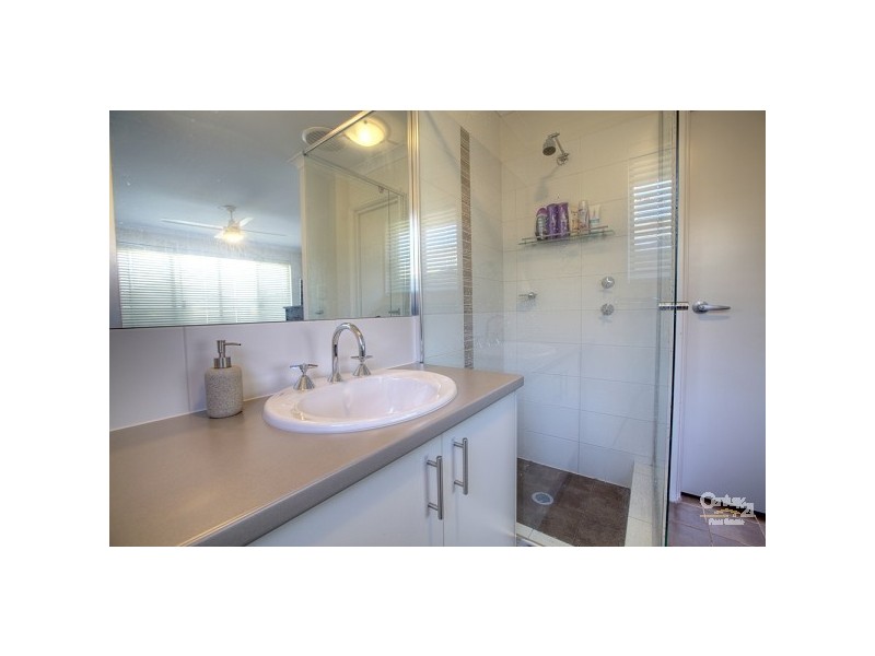 101 Sheffield Road, Wattle Grove WA 6107