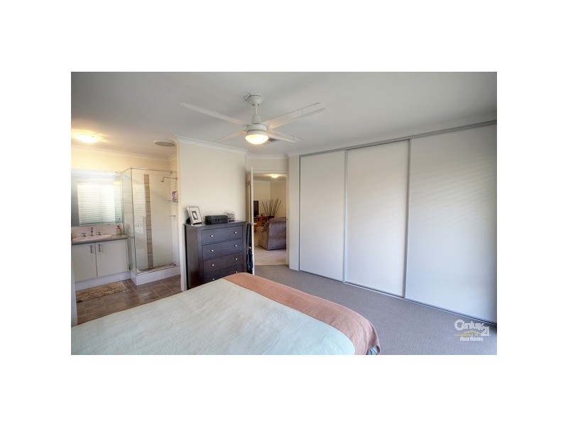 101 Sheffield Road, Wattle Grove WA 6107