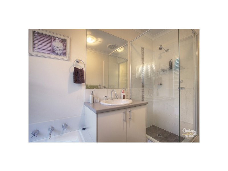 101 Sheffield Road, Wattle Grove WA 6107