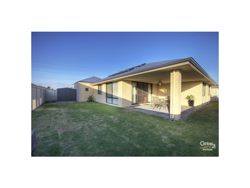 101 Sheffield Road, Wattle Grove WA 6107