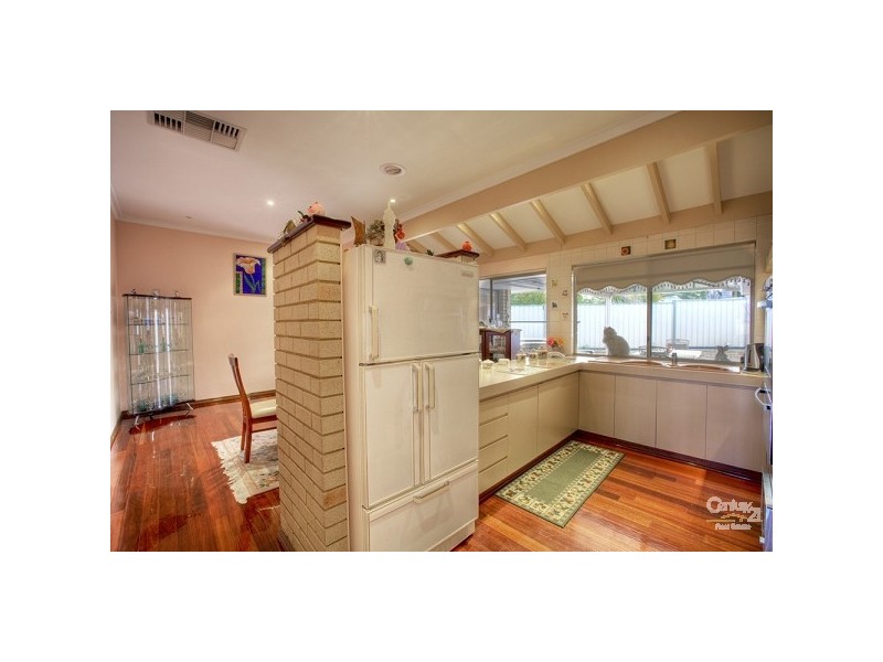 20 Redgum Court, Thornlie WA 6108