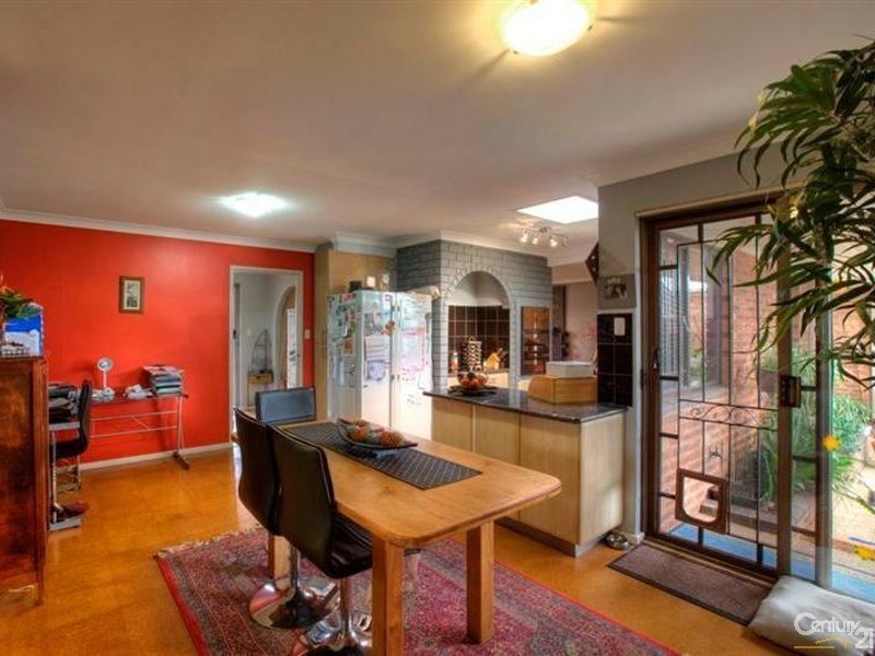 224 Dawson Avenue, Forrestfield WA 6058