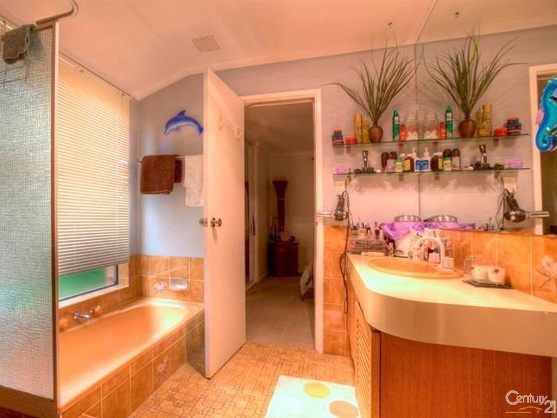 224 Dawson Avenue, Forrestfield WA 6058