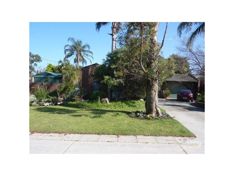 4 Jacobina Way, Forrestfield WA 6058