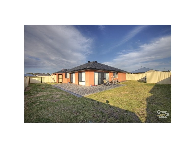 3 Plum Way, Forrestfield WA 6058