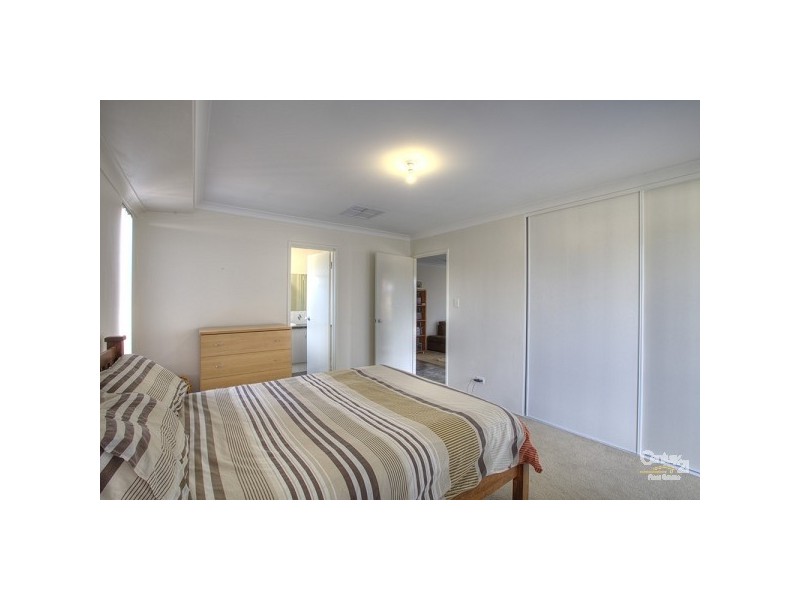 3 Plum Way, Forrestfield WA 6058