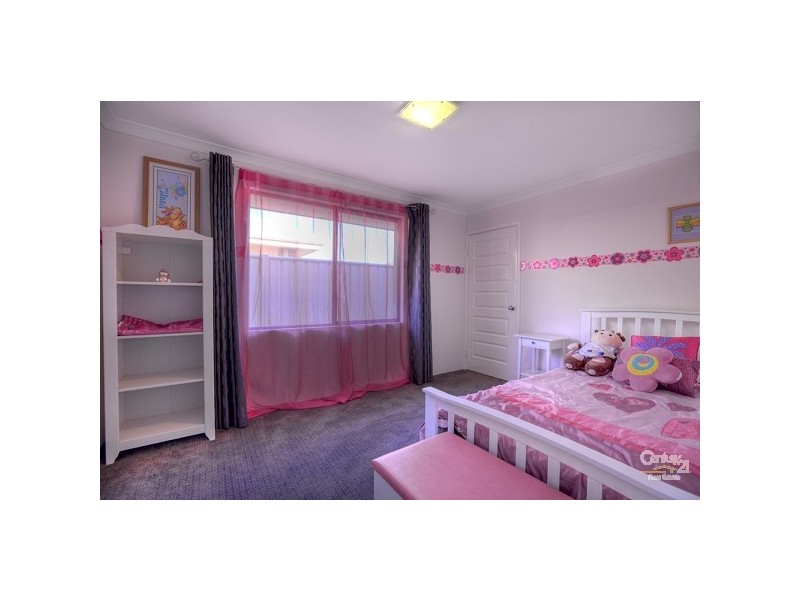 4 Marloo Street, Wattle Grove WA 6107