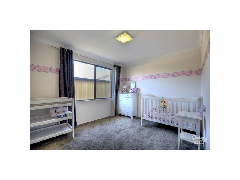 4 Marloo Street, Wattle Grove WA 6107