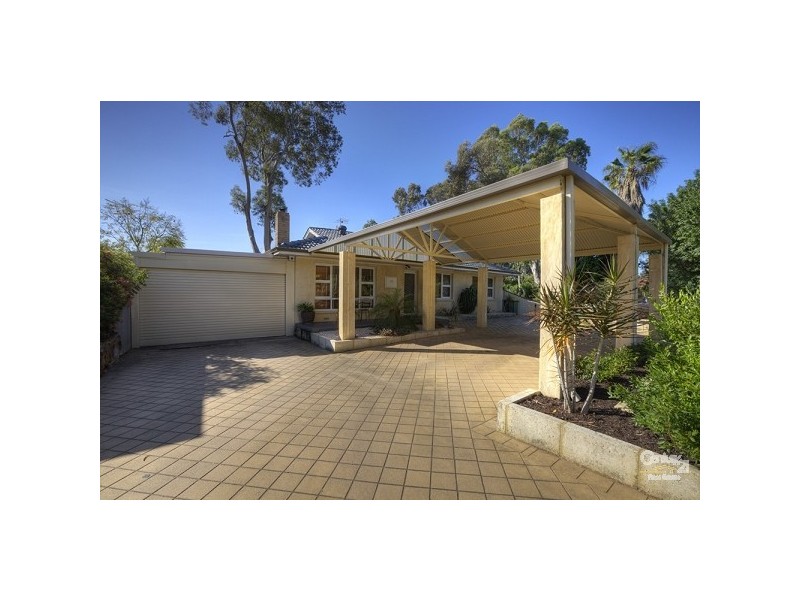 16 Kathleen Close, Maida Vale WA 6057