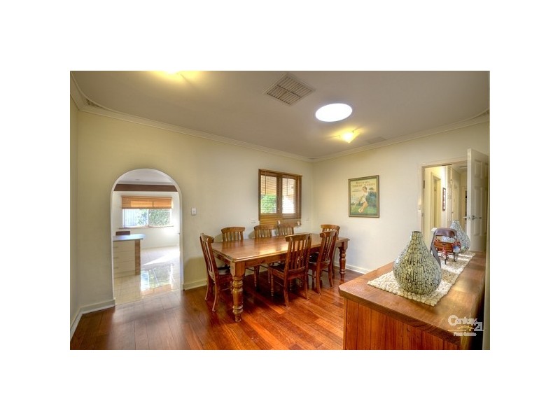 16 Kathleen Close, Maida Vale WA 6057
