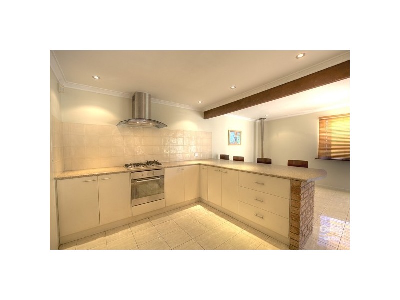 16 Kathleen Close, Maida Vale WA 6057
