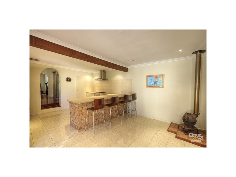 16 Kathleen Close, Maida Vale WA 6057