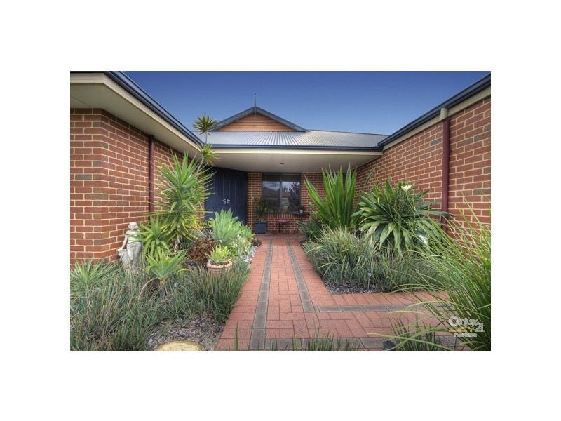 14 Regency Ramble, Wattle Grove WA 6107