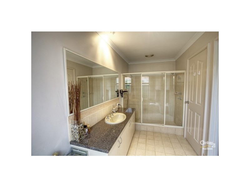 14 Regency Ramble, Wattle Grove WA 6107