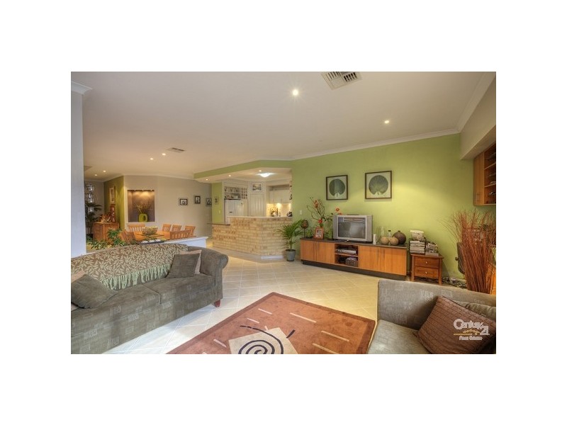 14 Regency Ramble, Wattle Grove WA 6107