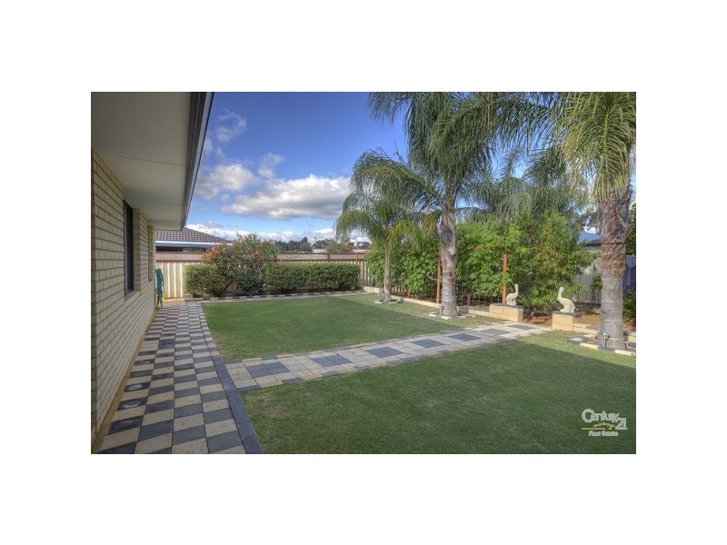 23 Russell Road, Maida Vale WA 6057