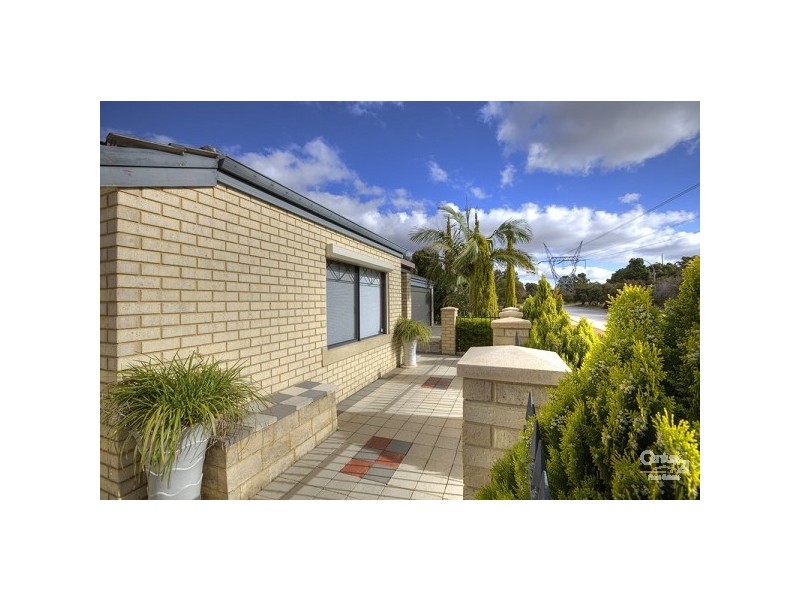 23 Russell Road, Maida Vale WA 6057