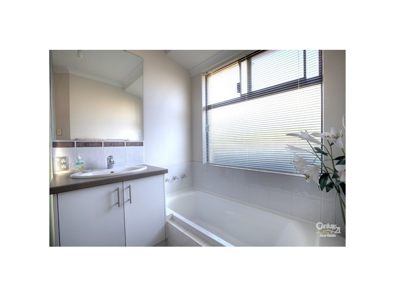7 Rosemary Street, Wattle Grove WA 6107