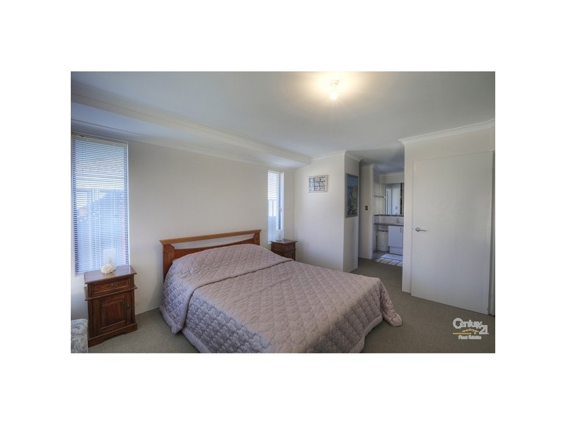 7 Rosemary Street, Wattle Grove WA 6107