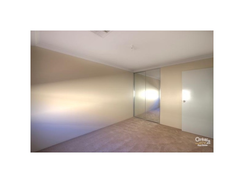 102 Sheffield Road, Wattle Grove WA 6107