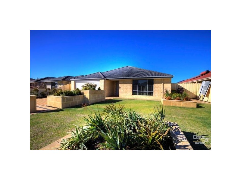 102 Sheffield Road, Wattle Grove WA 6107