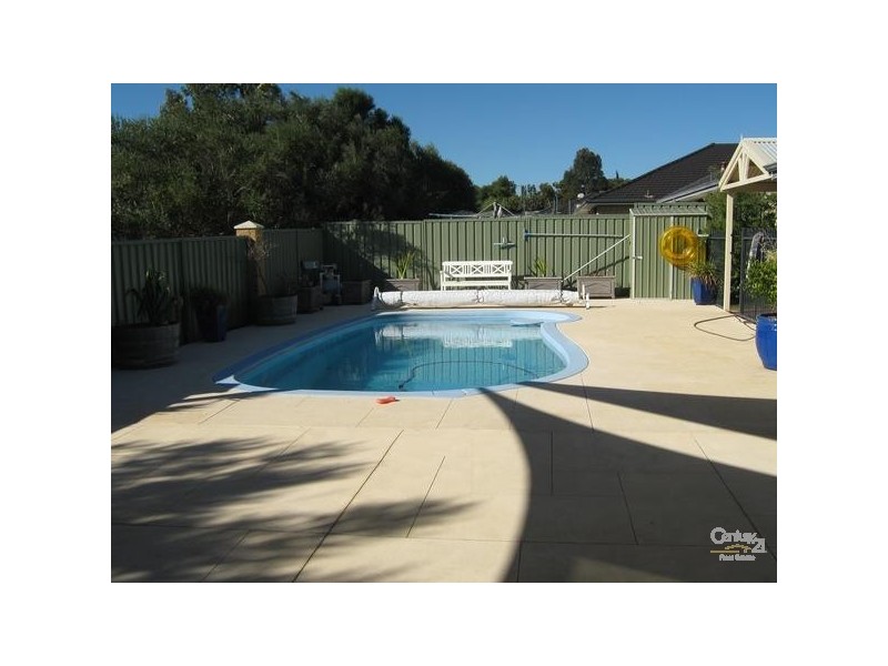 99 Fruit Tree Crescent, Forrestfield WA 6058