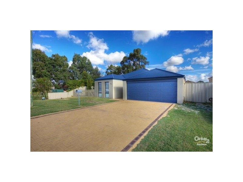 75 Sheffield Road, Wattle Grove WA 6107
