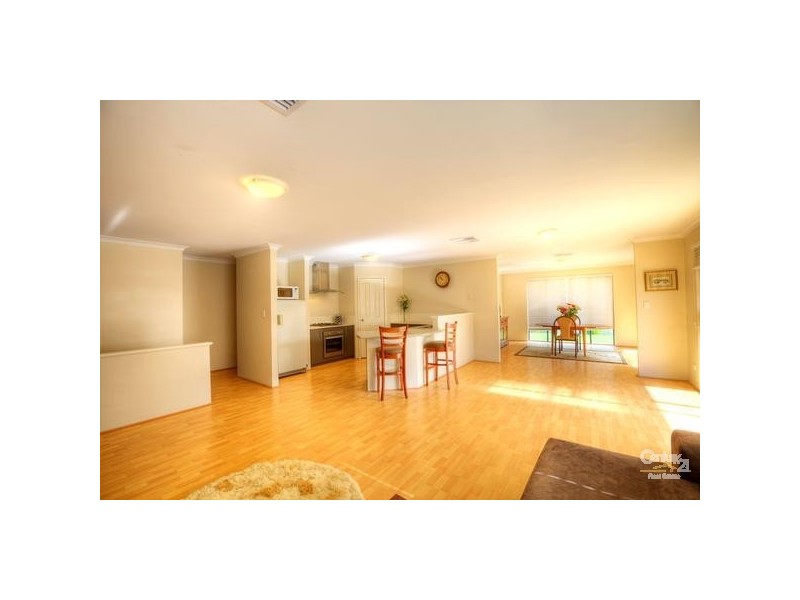 75 Sheffield Road, Wattle Grove WA 6107