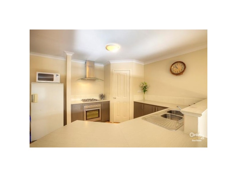 75 Sheffield Road, Wattle Grove WA 6107