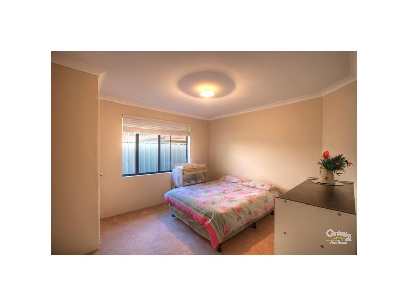 75 Sheffield Road, Wattle Grove WA 6107