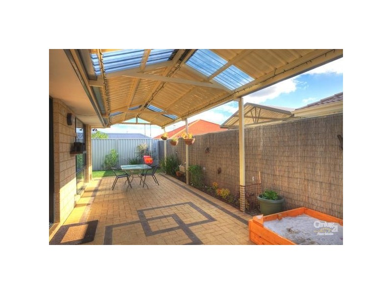 75 Sheffield Road, Wattle Grove WA 6107