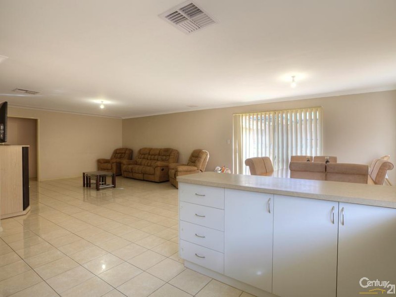 39 Mona Vale Loop, Ellenbrook WA 6069