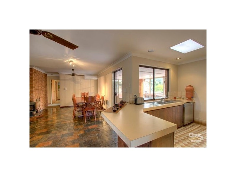 6 Truro Court, Yanchep WA 6035