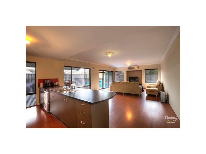 6 Elmore Way, High Wycombe WA 6057