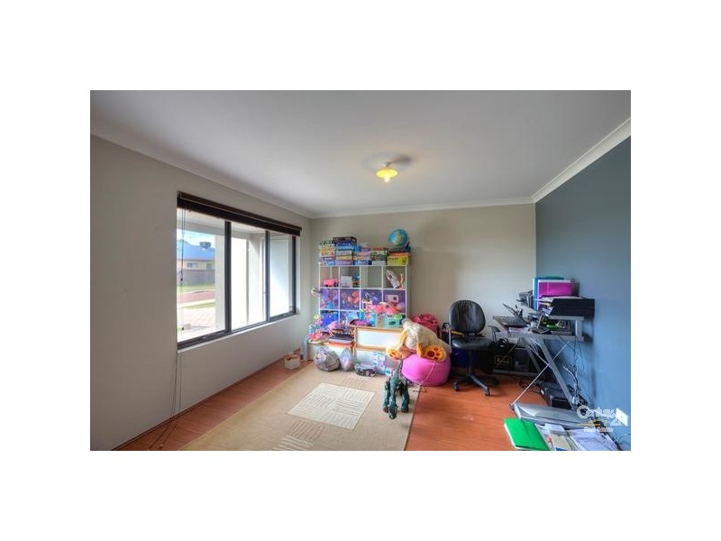 6 Elmore Way, High Wycombe WA 6057