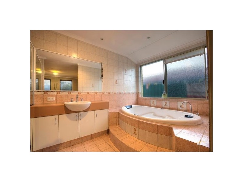 52 Fruit Tree Crescent, Forrestfield WA 6058