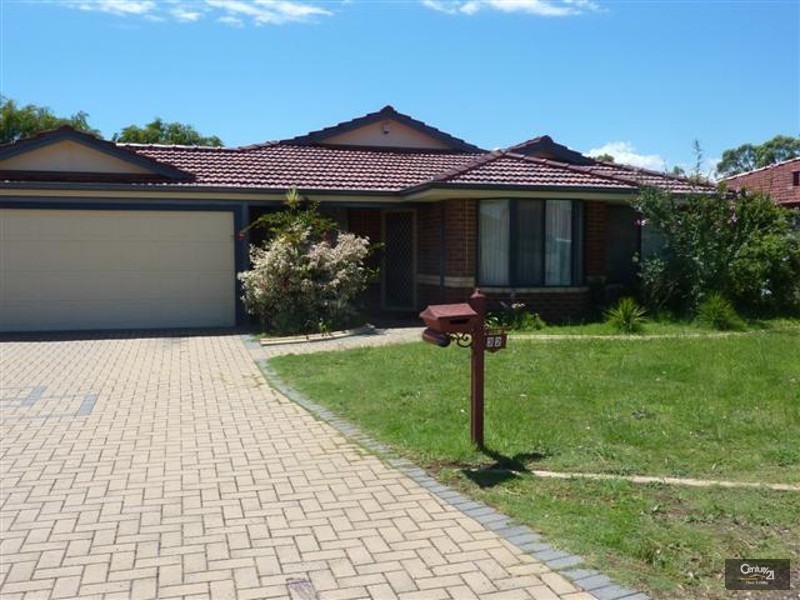 32 Plane Tree Green, Forrestfield WA 6058