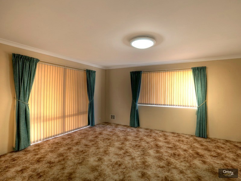 39 Plane Tree Green, Forrestfield WA 6058