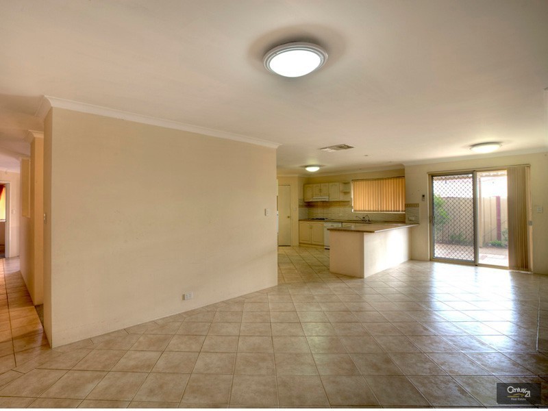 39 Plane Tree Green, Forrestfield WA 6058