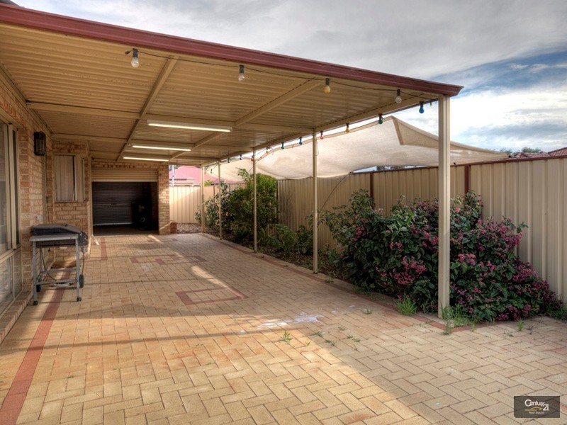 39 Plane Tree Green, Forrestfield WA 6058