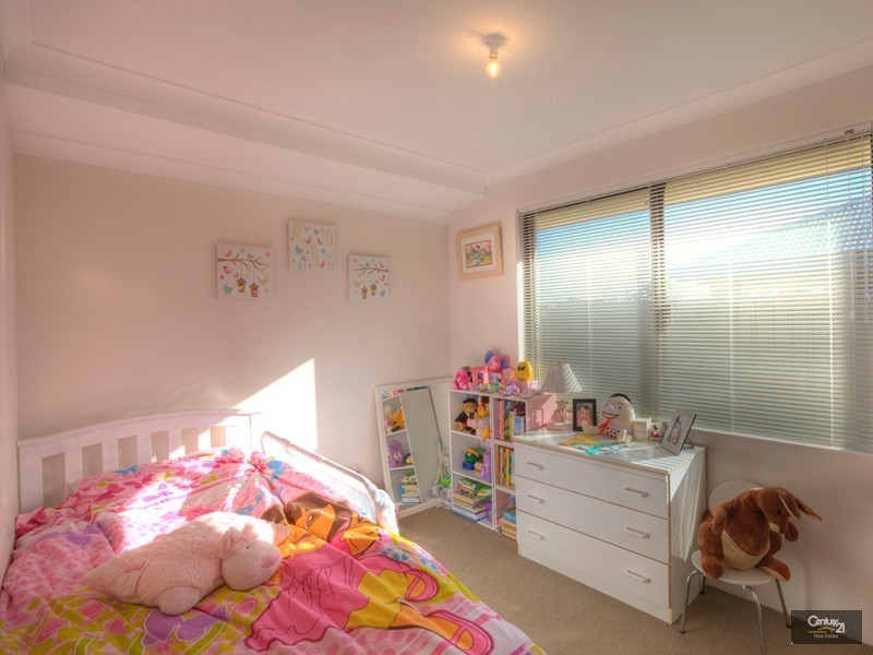7 Rosemary Street, Wattle Grove WA 6107