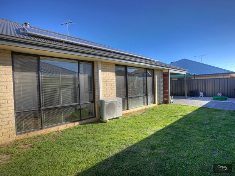 7 Rosemary Street, Wattle Grove WA 6107