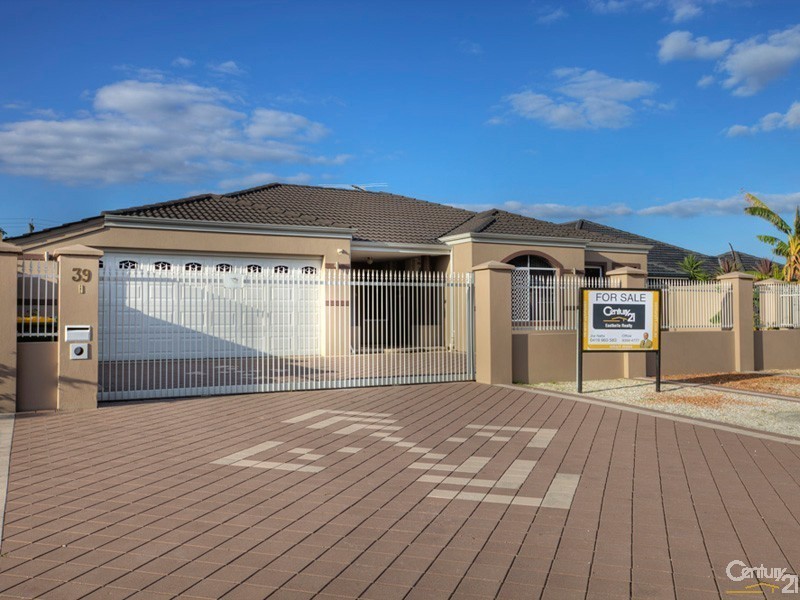 39 Phar Lap Road, Wattle Grove WA 6107