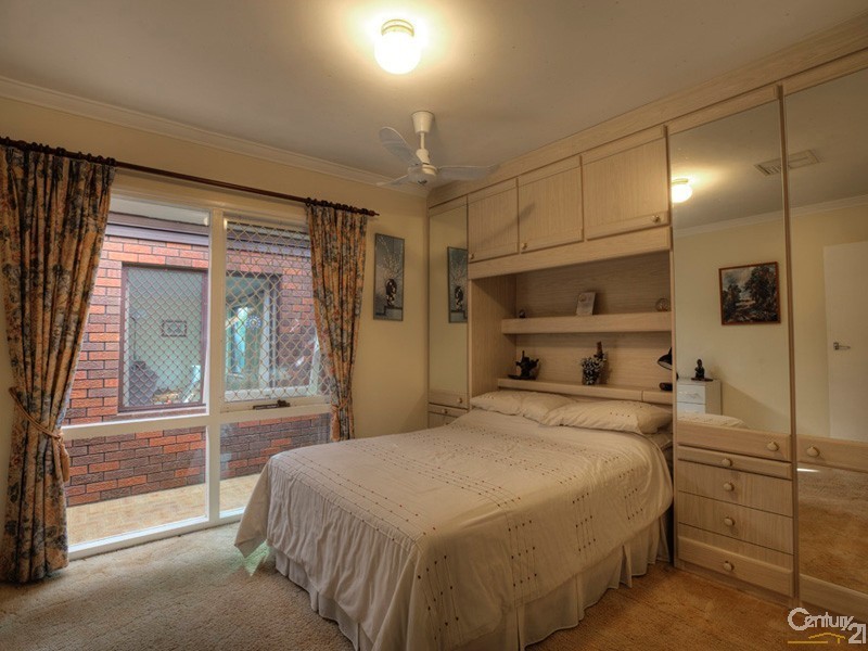 33 Eclipse Way, Beckenham WA 6107