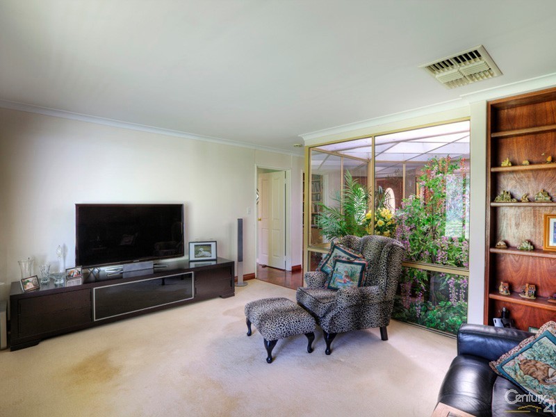 161 Brewer Road, Maida Vale WA 6057