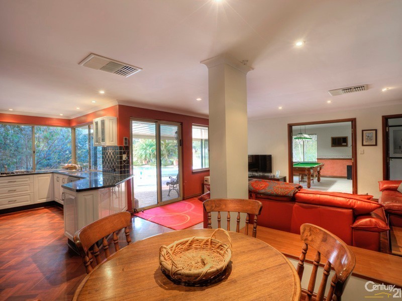 161 Brewer Road, Maida Vale WA 6057