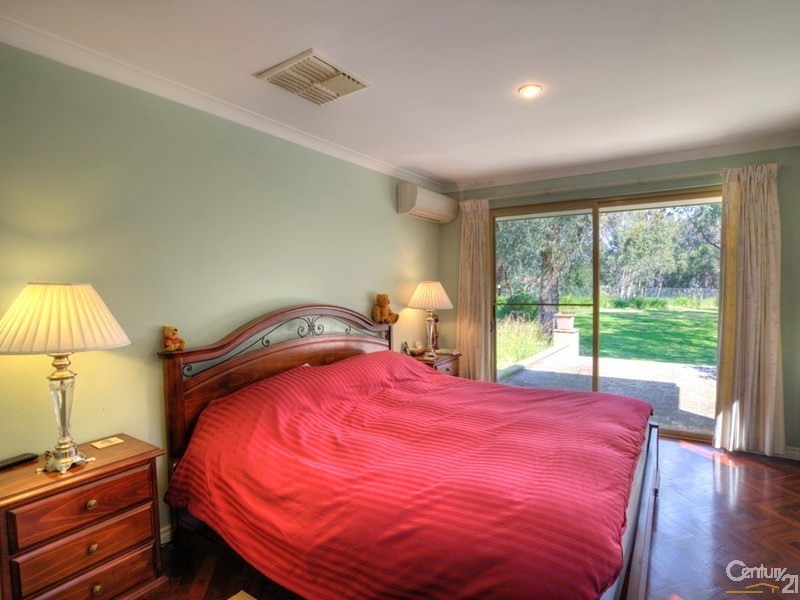 161 Brewer Road, Maida Vale WA 6057